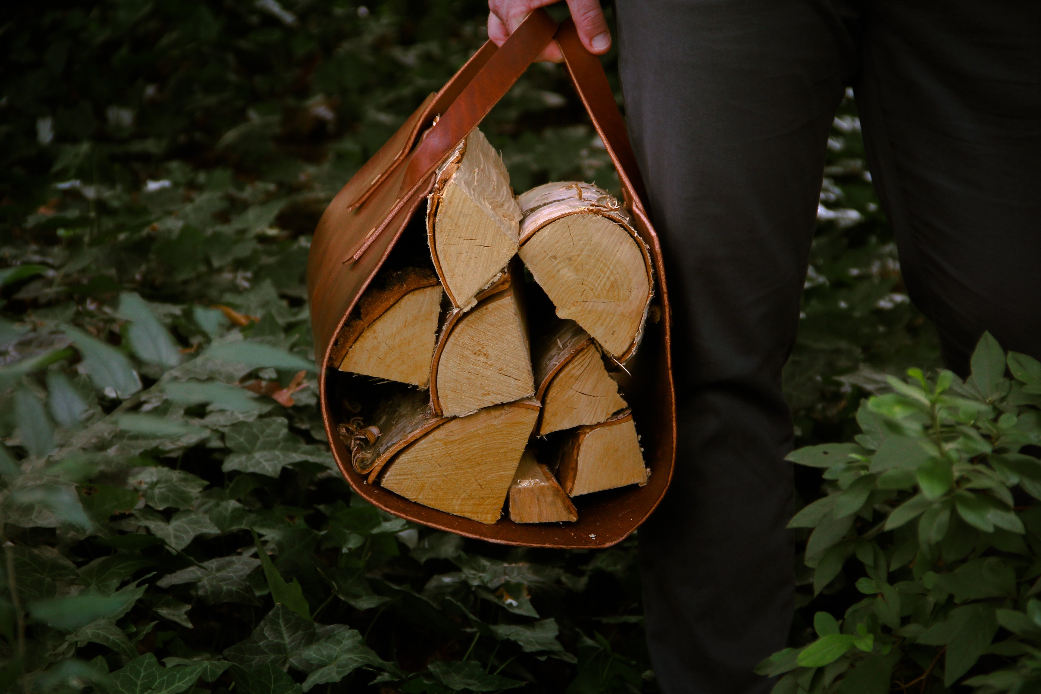 No. 11120 - Log Carrier